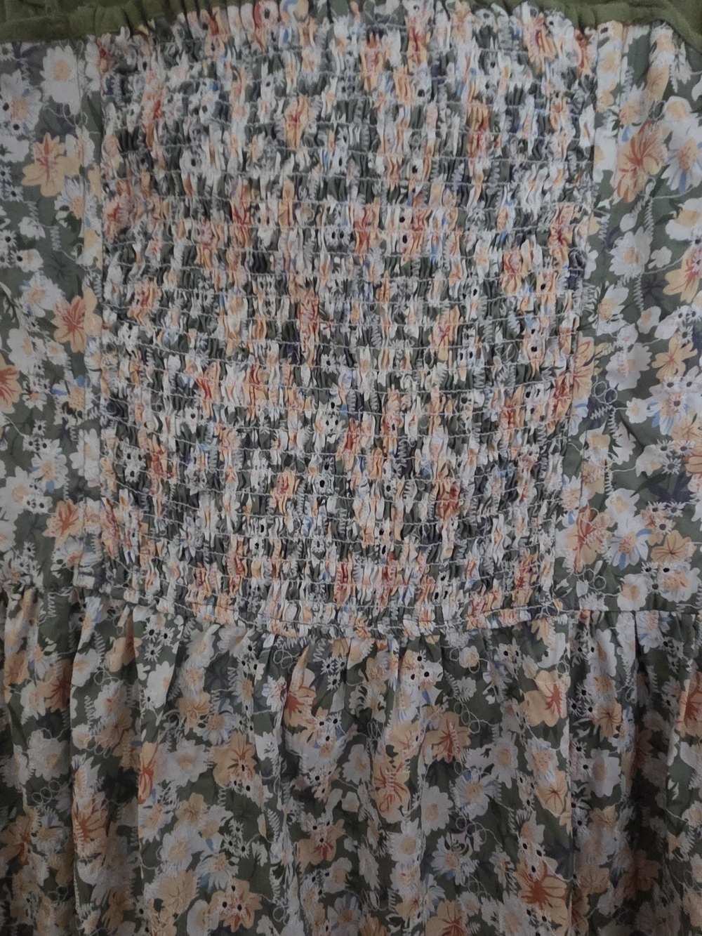 Green Floral Maxi Dress with Lace Trim - Picture 10 of 11